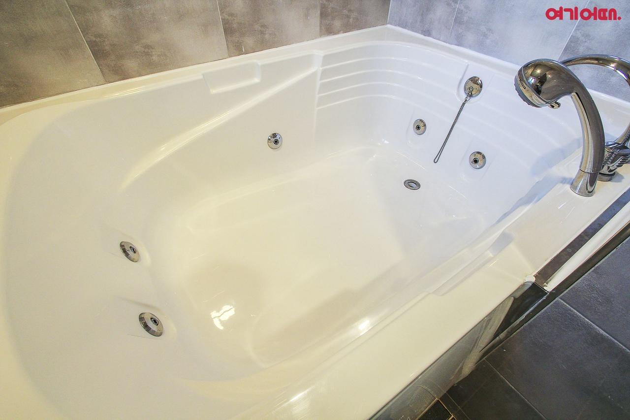 גנגנאונג Hotel Topsville מראה חיצוני תמונה