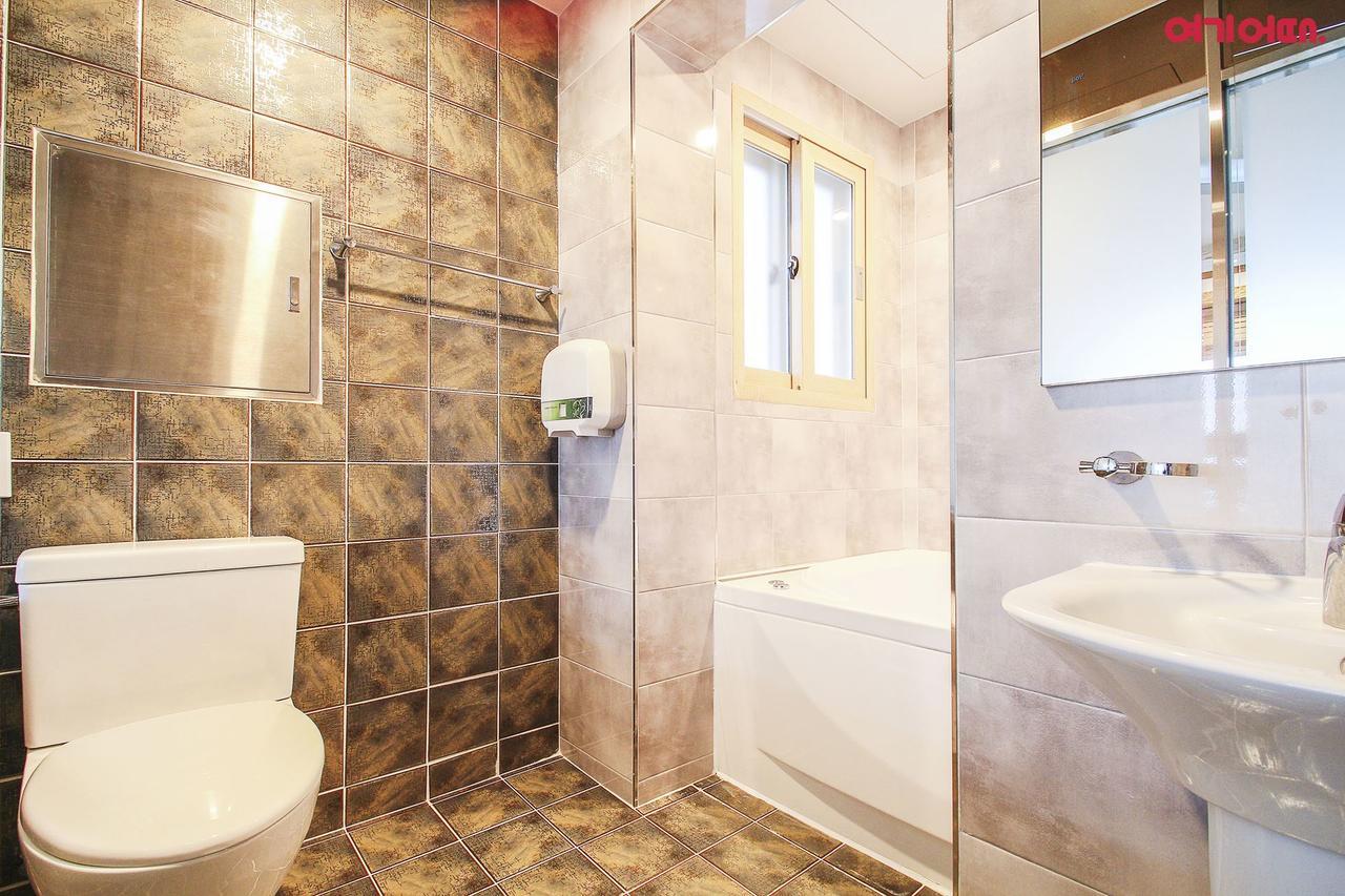 גנגנאונג Hotel Topsville מראה חיצוני תמונה