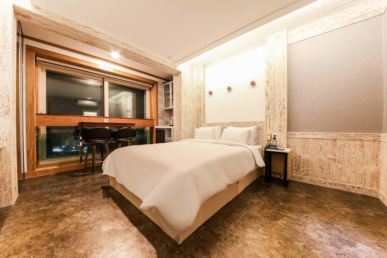 גנגנאונג Hotel Topsville מראה חיצוני תמונה
