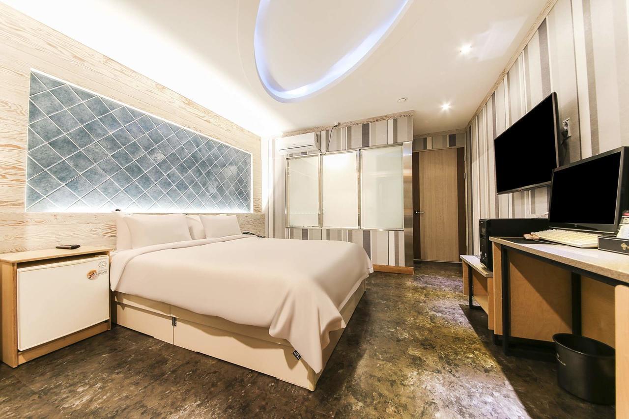 גנגנאונג Hotel Topsville מראה חיצוני תמונה